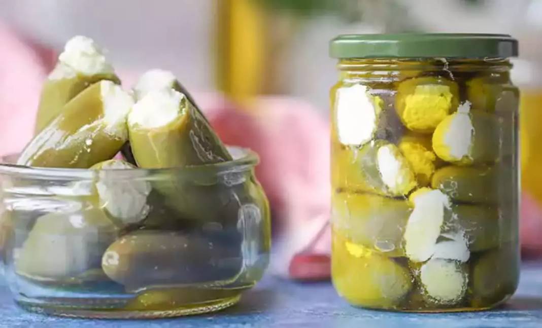 Sosyal Medyanın Yeni Gözdesi Jalapeno Peynir Dolgulu Turşu Tarifi 1